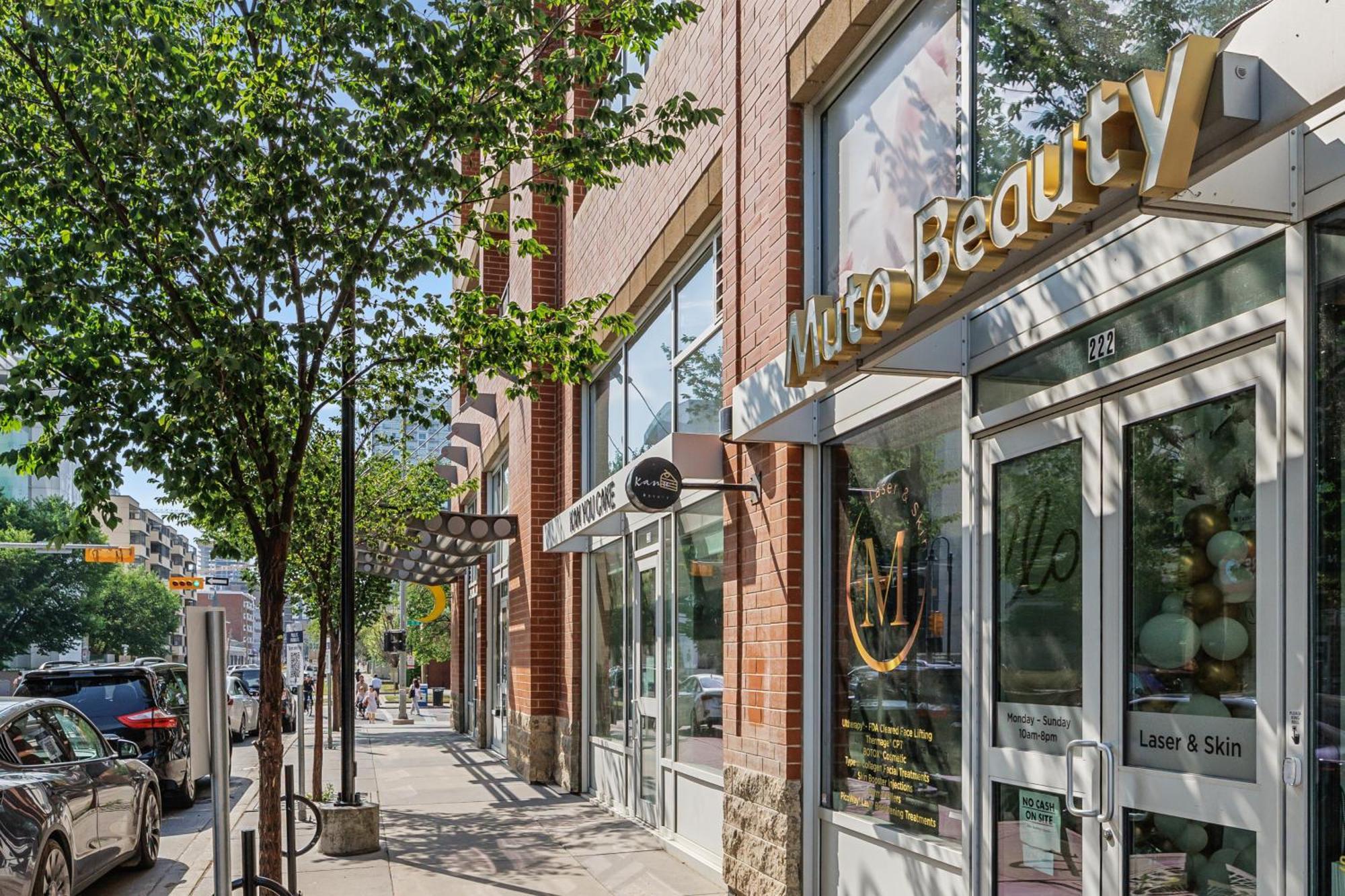 Heart Of Downtown Calgary Spacious Luxury Condo With Stunning Views And Premium Amenities Luaran gambar